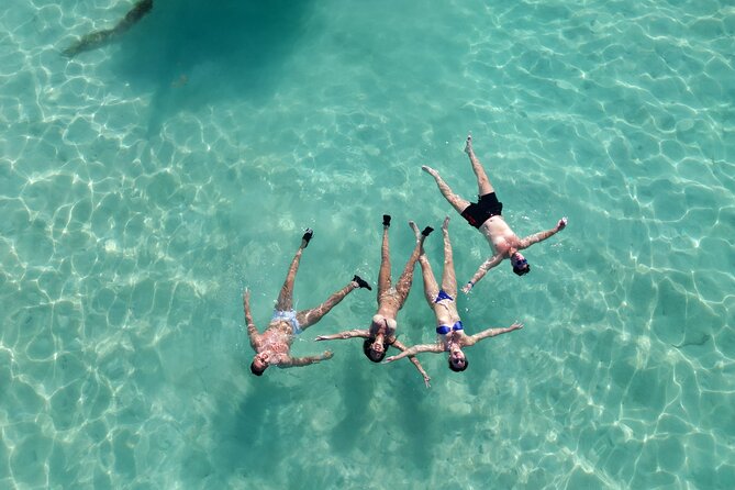 4 hours Tour in La Parguera Private Boat Charter - Reaching Cayo Caracoles by private boat