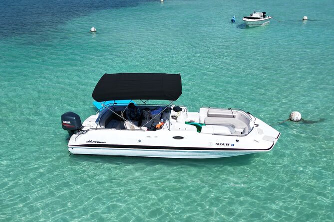 4 hours Tour in La Parguera Private Boat Charter - Cooler, floats, masks, and music