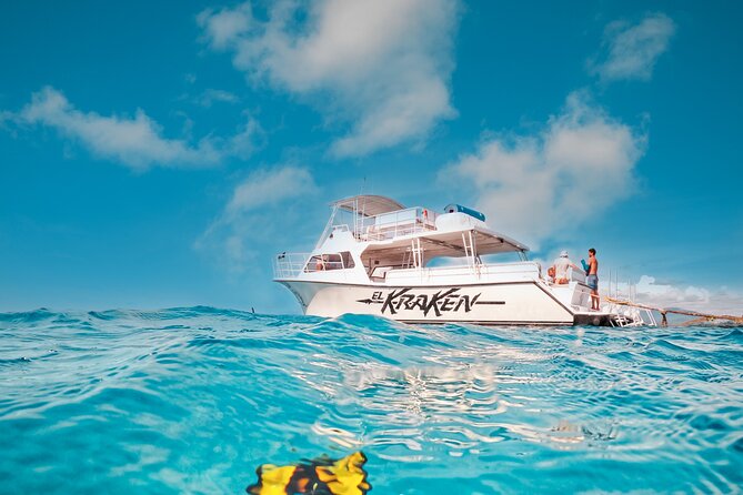 All Inclusive Snorkel and Slide Boat Tour: Icacos or Vieques - How crowded is a maximum-60-person boat?