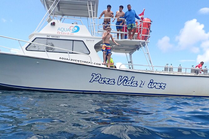 Boat Snorkeling and beach day to the Fajardo islands - Second island stop: beach time and a change of pace