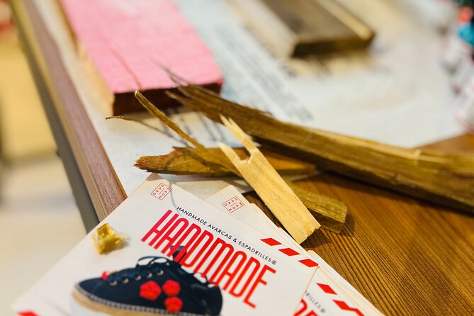 Caribbean Driftwood Making in San Juan - Why the Workshop Format Works for Families