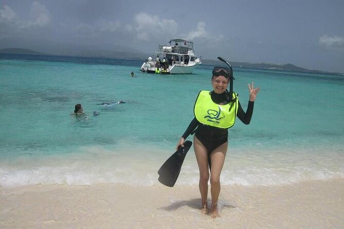 Culebra Snorkel and Beach Day with Lunch and Drinks - The crew and the group size