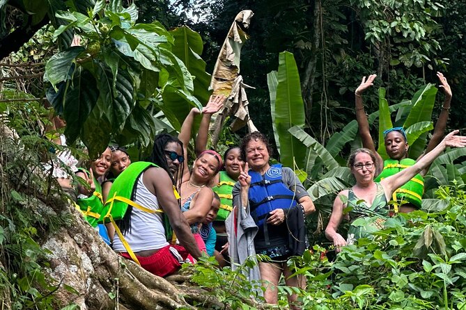 El Yunque Rainforest Waterslides and Luquillo Beach w/ Transport - The short walk to Las Paylas
