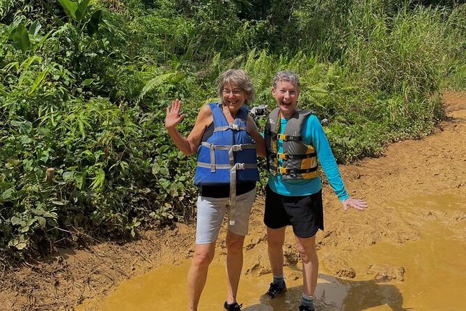 El Yunque Small Group Tour with Luquillo Lunch Stop and Transport - Luquillo Beach and the 25-kiosk lunch stop