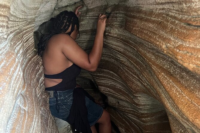Explore Cueva del Indio + La Poza del Obispo Beach - The drive from San Juan and the group setup