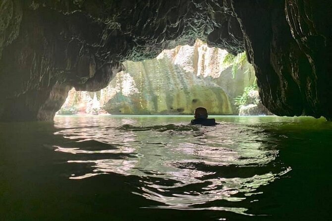 Explore Cuevas Charco Azul, Arenas and Playa de Aguas Cristalinas - The 15-minute walk to Las Cuevas de Arenales