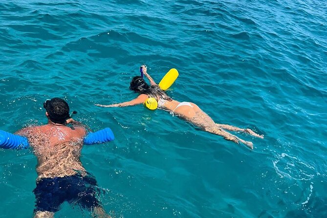 Fajardo Puerto Rico Private Boat Tour to Cayo Icacos - Snacks, drinks, and the food question