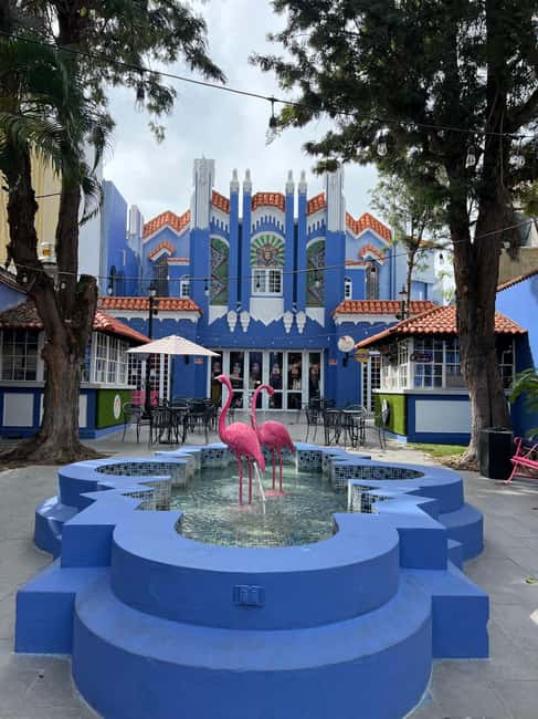 From San Juan: Full-Day Cultural Road Trip to Ponce - Arriving in Ponce and walking Downtown Plaza