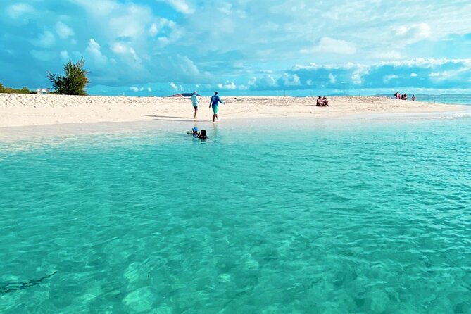 Full Day Private Boat Tour At Fajardo Local Keys - What the crew adds to the day