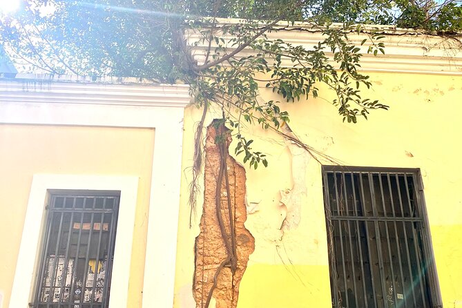 Instagramable Places in Old San Juan Tour - Casa Blanca and the city’s old defenses