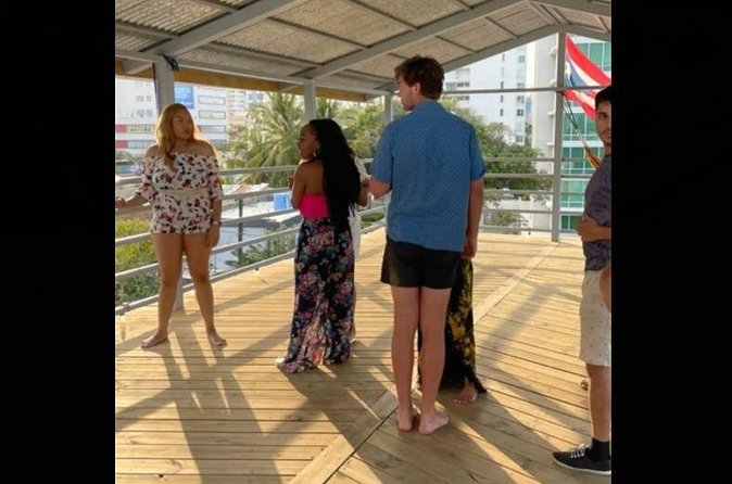 Learn Salsa in San Juan - Vivid beginner lesson - Salsa with a San Juan view