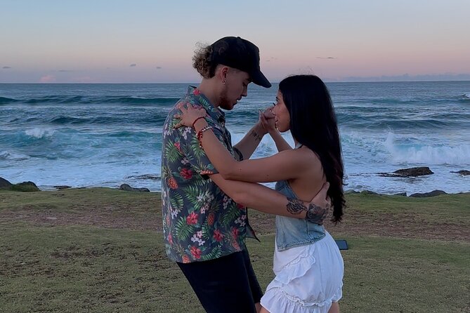 Moonlight Beginner Salsa Class in San Juan - Starting with salsa under the San Juan moon
