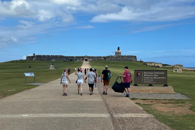 Old San Juan Historical Walk, Shopping, and Dining w/ Transport - What this Old San Juan outing is really like