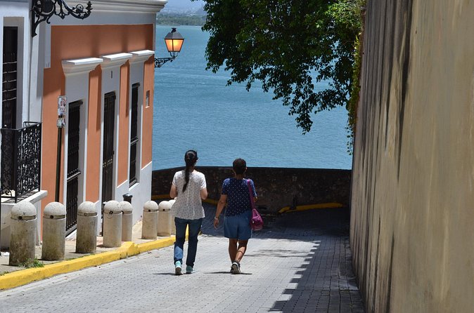 Old San Juan Immersive Walk: History and Culture - San Jose Plaza and the Church