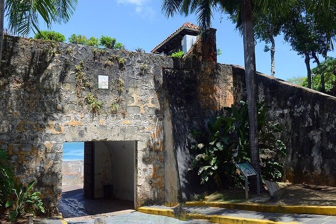 Old San Juan Tour (1 Hour) by DUHO - La Fortaleza, the Governor’s Mansion