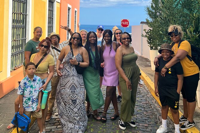 Old San Juan Tour in Spanish - Quinto Centenario Plaza and Its Unusual Totem