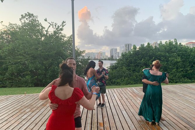 Outdoor Salsa Class Experience in San Juan - Key points at a glance