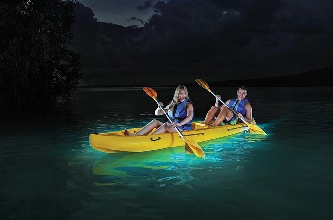 Overnight Bio Bay Kayak Tour in Vieques Island - Paddling back as the water begins to glow