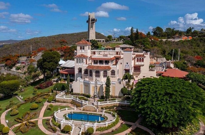 Ponce: Walking City Tour, Entry Seralles Museum & Dinner Included - The guide can make or break the day