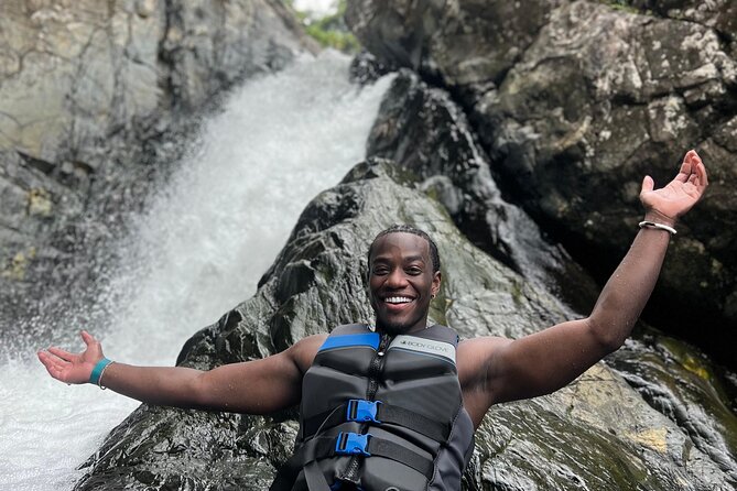 Private El Yunque Rainforest Day Tour with Transport - Luquillo Beach and Puerto Rican food