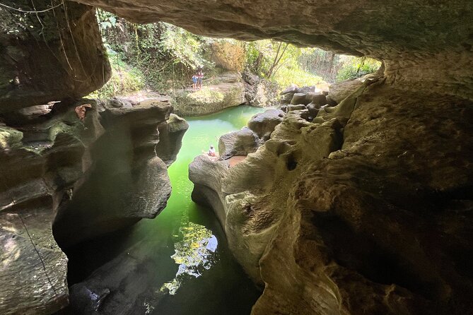Puerto Rico Charco Azul Hiking Adventure - Hiking down to the river