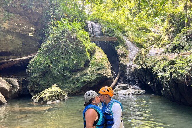 Puerto Rico Charco Azul Hiking Adventure - The first jump and the water route