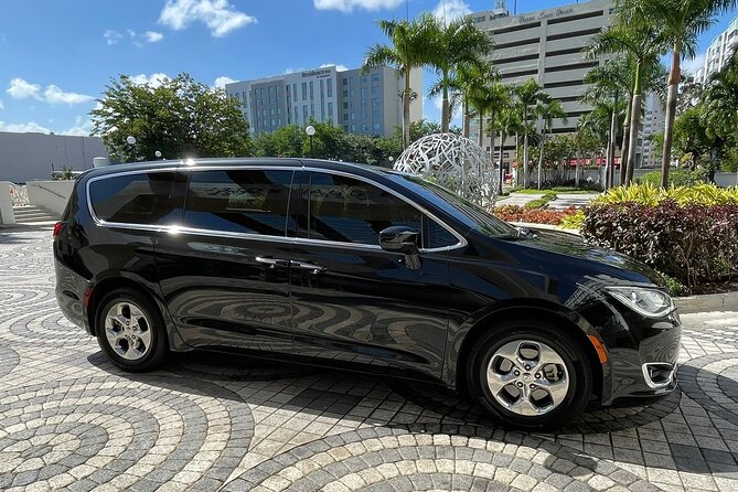 Puerto Rico Island Wide Transfer, Chrysler Minivan, Select Zone - Inside the Chrysler minivan