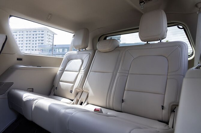 Puerto Rico Island Wide Transfer, Navigator L LuxSUV, Select Zone - What happens during the ride
