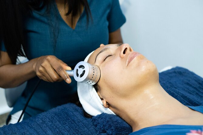 Rejuvenating Facial in Local Spa Room - Quick Take: A Private San Juan Spa Break