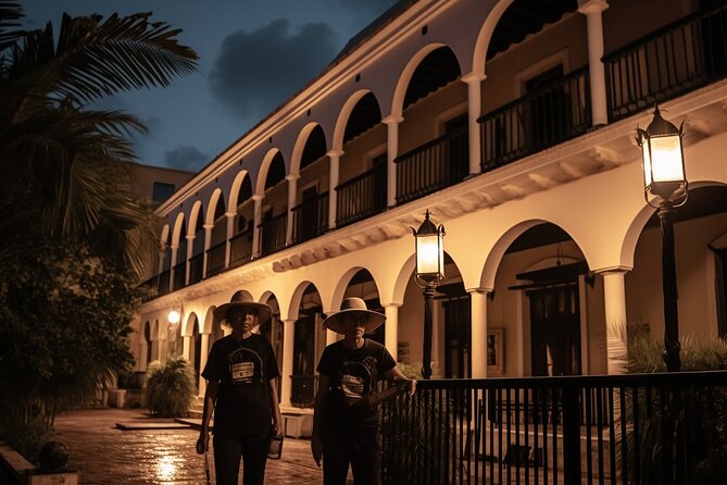 San Juan Ghost Tour: Shrieks in the Sugarcane - The guides make the biggest difference
