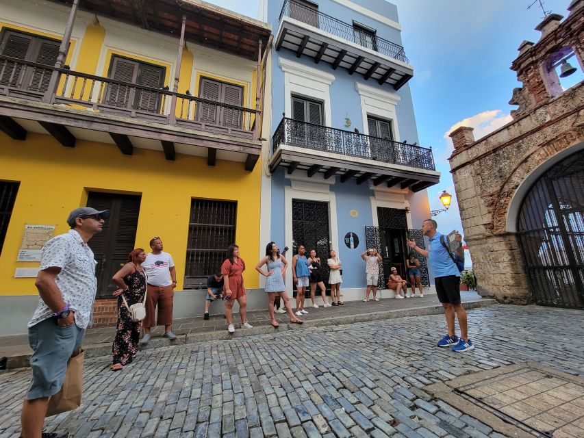 San Juan: Old Town Sunset Walking Tour - La Fortaleza and the city’s political story