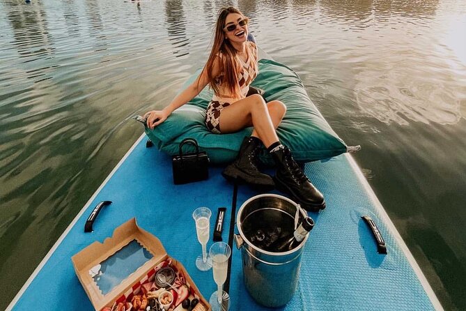 San Juan — Private Floating Picnic Experience in Condado Lagoon - What the floating picnic is really like