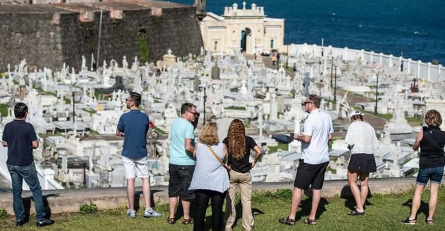San Juan: Walking Tour with Expert Guide - Starting at the fort: El Morro or San Cristobal