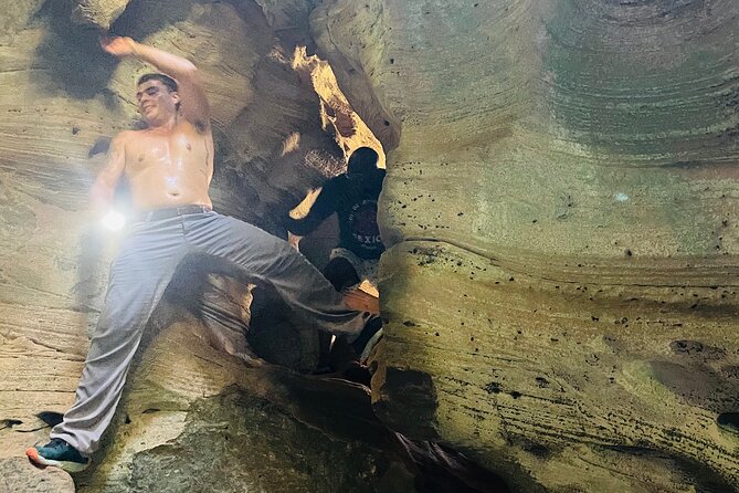 Taino Indian Cave, Arecibo Hike and Beach Tour from San Juan - How difficult is the cave section?